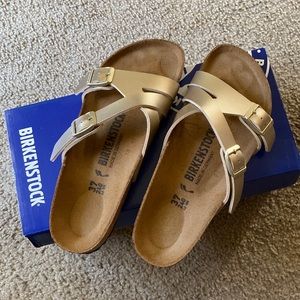 BIRKENSTOCK Yao Balance Gold Size 6 Regular Fit